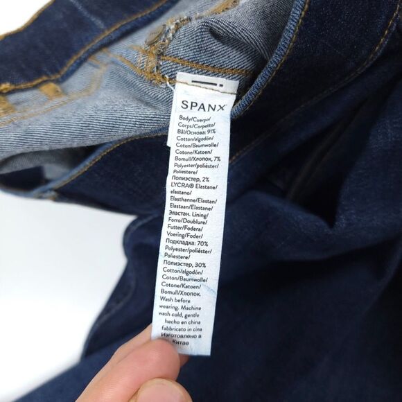 SPANX Shaping Ankle Crop Slimming Skinny Jeans in Midnight Shade Jegging Medium - Picture 8 of 9